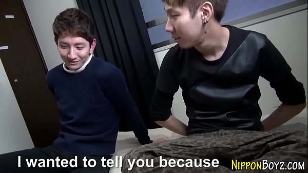 เข้ามาถึงแล้วเปิดควยออกมาจากกางเกงโม๊คควยให้หนุ่มคนนี้อย่างเสียวgay