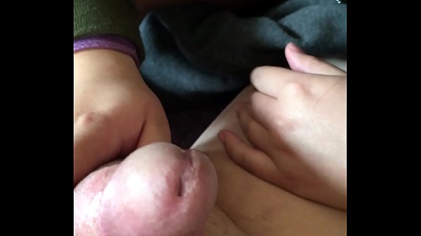 ให้สาวสวยมาดูดควยให้อย่างมันเลย เล่นเหมือนของเล่นเลยน้ำแตก