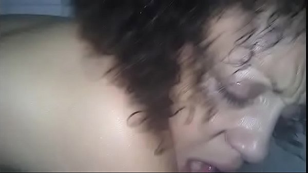 ทะลึ่ง 18+คลิปหลุดฝรั่ง เมียสาวตื่นมาเงี่ยนกลางดึกอมควยให้อย่างเสียวยั่วให้เย็ด